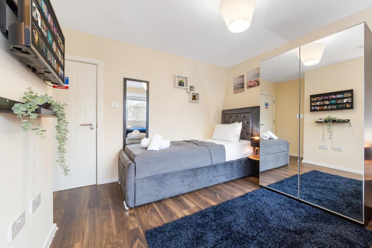 איילוורת' Twickenham Homes מראה חיצוני תמונה