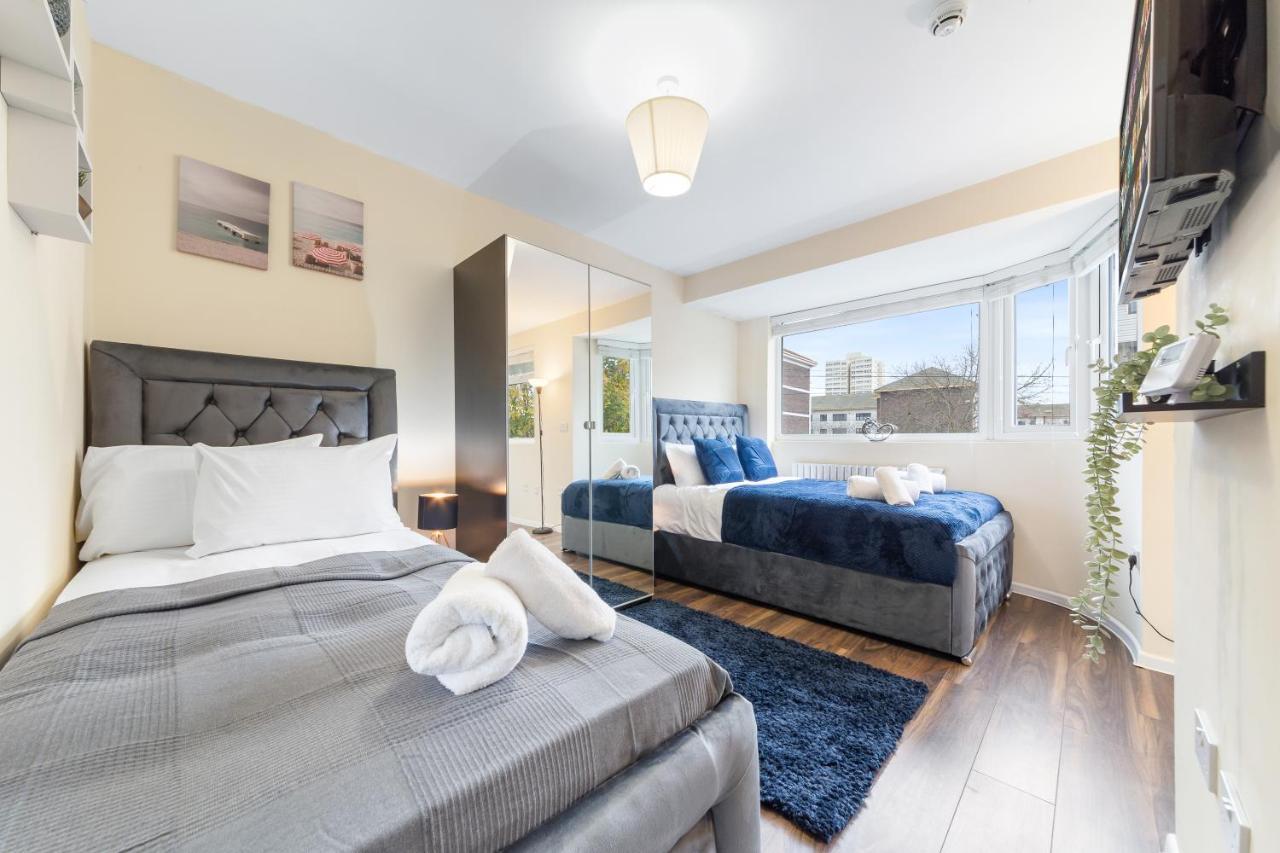 איילוורת' Twickenham Homes מראה חיצוני תמונה